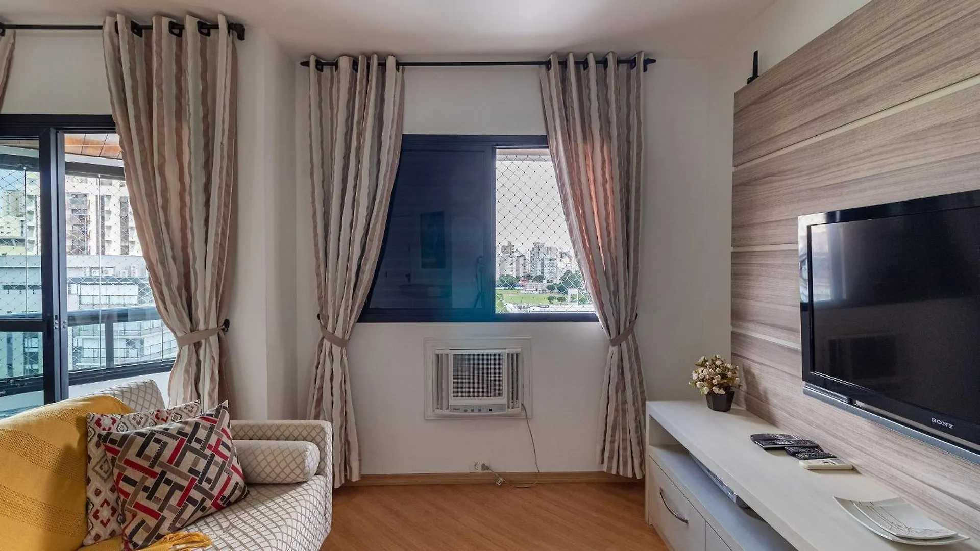 Lflats No The First Free Flex Residence Service Sao Paulo 0*,